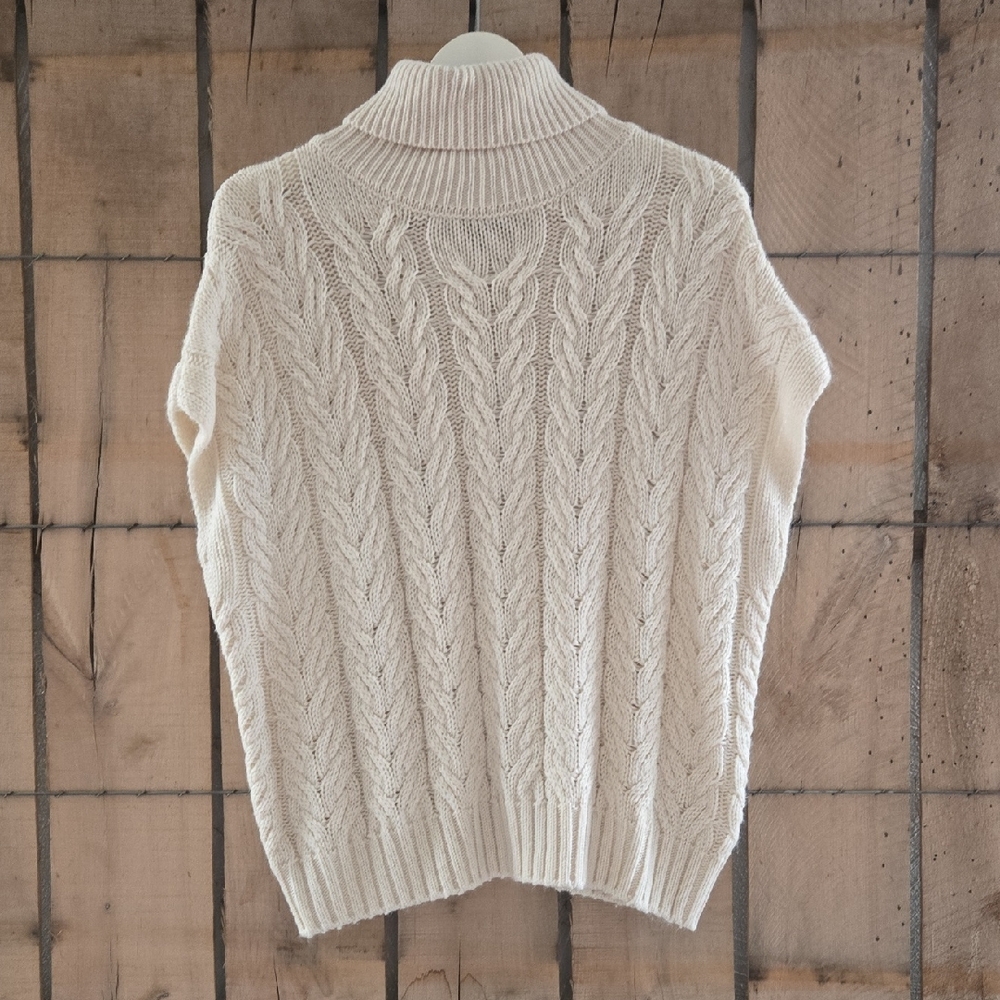 Splendid Cream Turtleneck Cable Knit Sweater